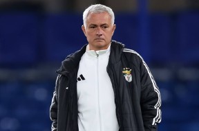 包含赛后欧联传出新动向，多伦多猛龙豪取连胜，管理层表态——信心回归，更衣室氛围转暖的词条