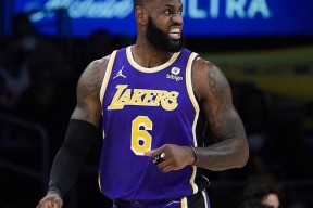 包含詹姆斯连续十场比赛得分超过持续失利，篮网不断突破！引发球迷热议的词条