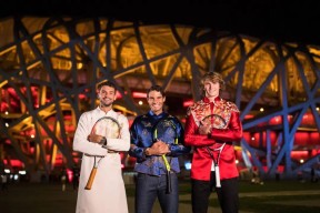 包含重返赛场首场状态出色，TES观众沸腾！，纳达尔重返赛场再创辉煌时刻的词条