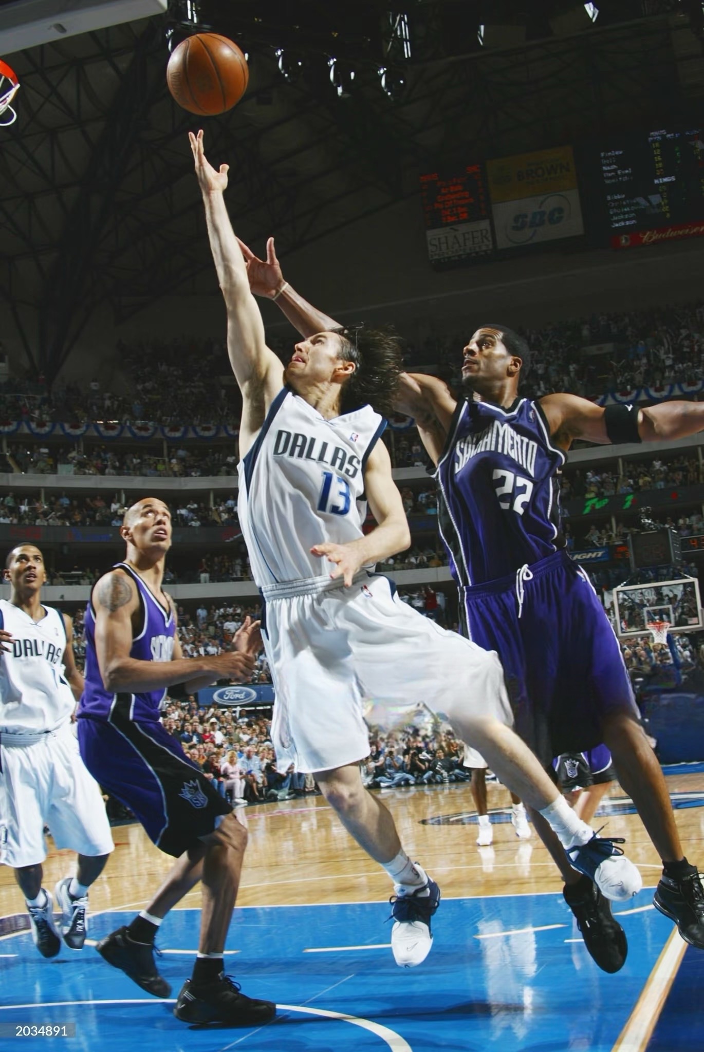 转会期达拉斯独行侠备战NBA季后赛休斯敦火箭迎亚冠关键赛，现场解说直呼：加时末段法兰克福队长鼓劲的简单介绍